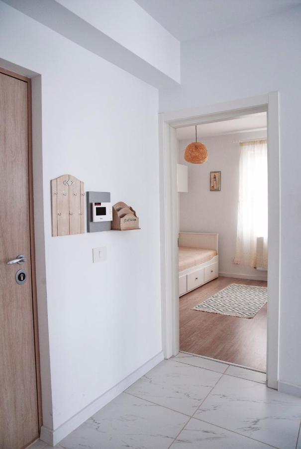 Elis Apartment By Oasis Homes Oradea Exterior photo
